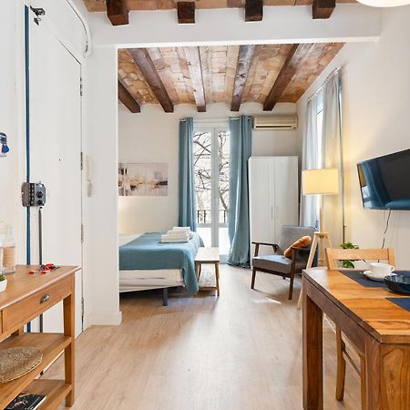 Lodging Apartments Beach Studio P1 برشلونة المظهر الخارجي الصورة